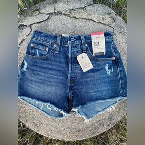 NWT Levi’s 501 Cut-off denim shorts size 24